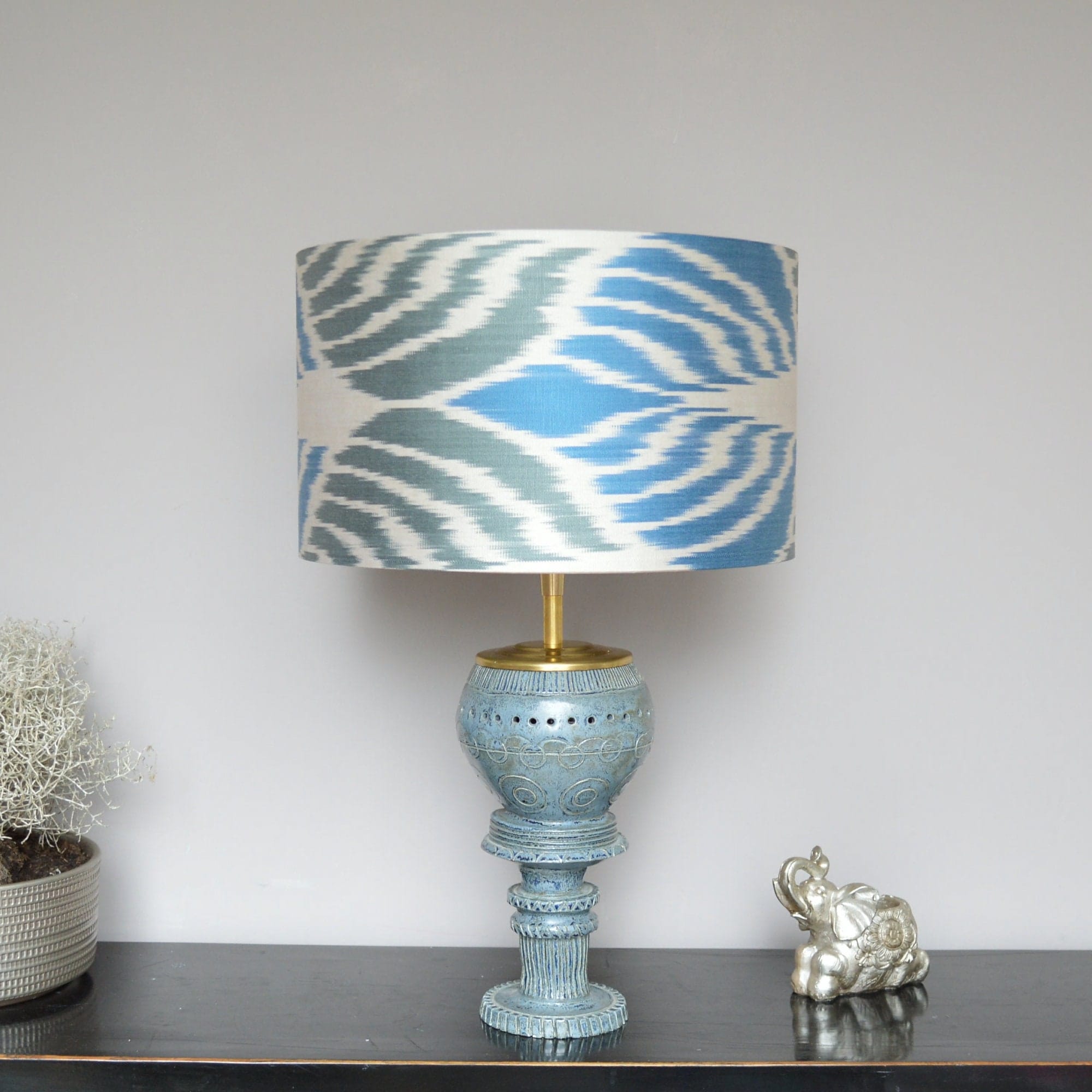 Lampenkap Ikat Zijde Blauw Groen Rond Zijden Lampenkappen Handgemaakt | Lauren S