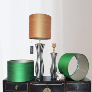 foto van zijden lampenkappen