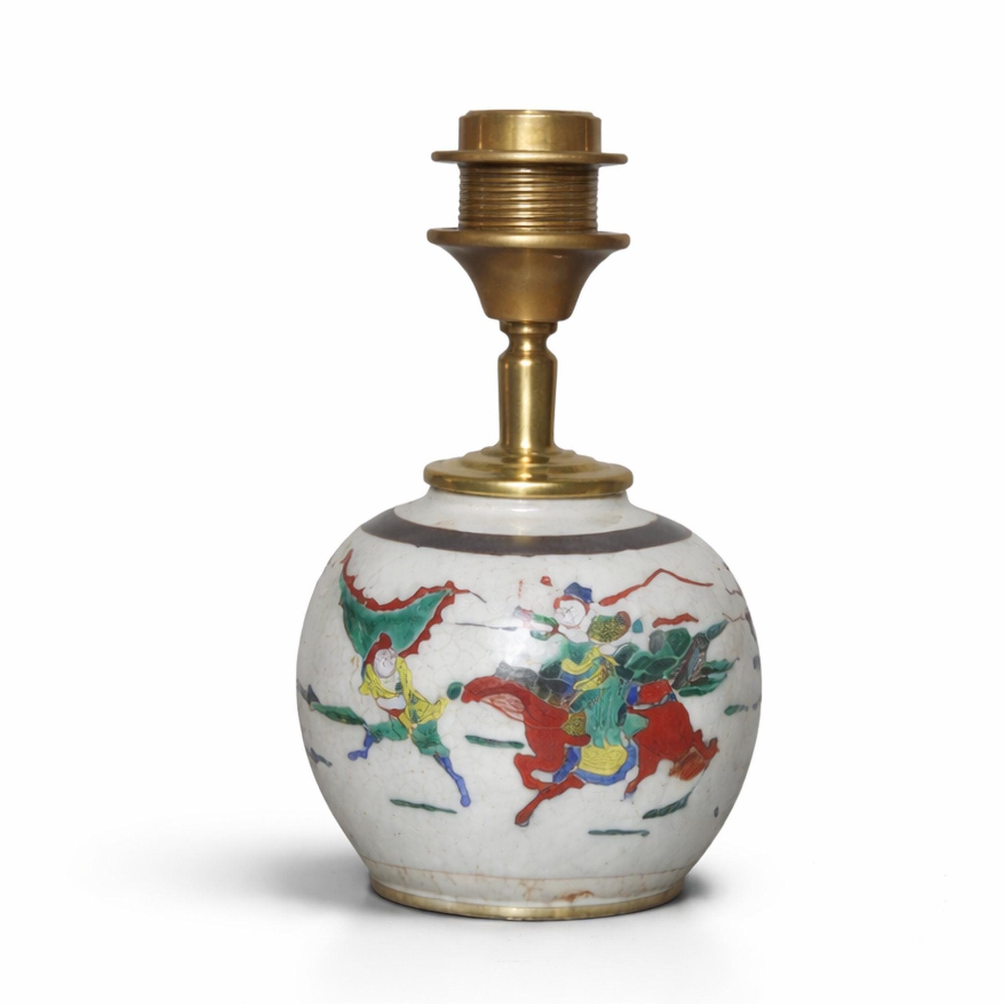 Kleine Tafellamp gemberpot Lamp Chinees porselein met zijden lampenkap in oker goud, voor nachtkastje of op plank | Lauren S Verlichting