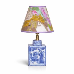 Kleine Tafellamp blauw wit Lamp Chinees porselein met conische lampenkap in kleurrijk Manuel Canovas voor nachtkastje | Lauren S Verlichting