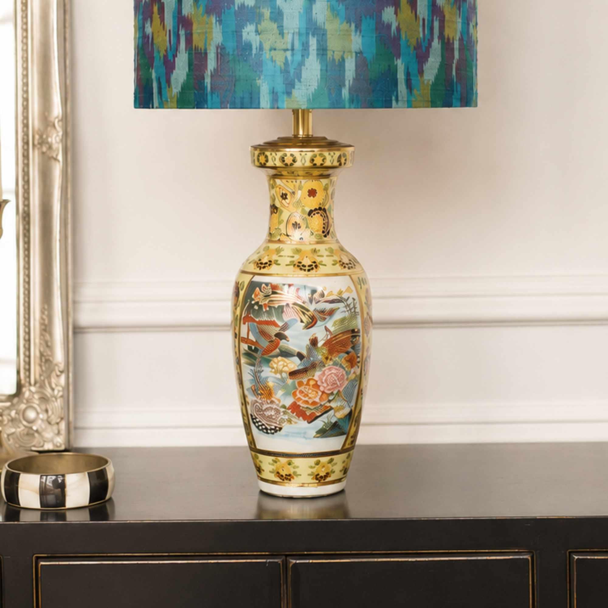 Lampenvoet oker geel Chinoiserie, Aziatische Tafellamp handgemaakte Eclectische verlichting, Lamp porselein met messing Luxe woondecoratie