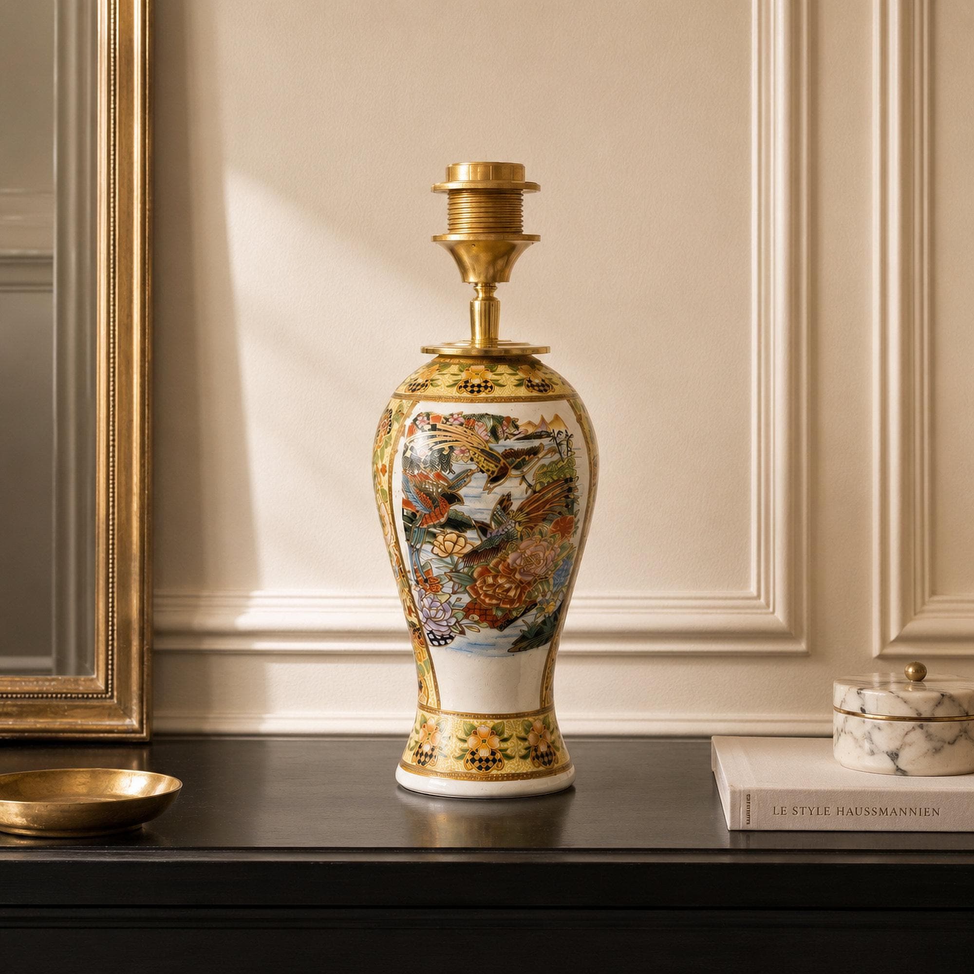 Lampenvoet oker geel Chinoiserie, Oosterse Tafellamp handgemaakte eclectische verlichting, Lamp porselein met messing Luxe woondecoratie